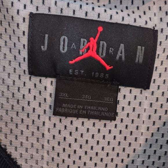 Nike Air Jordan Essentials All Over Printed Jersey Black White Pinstripe - Picture 4 of 14